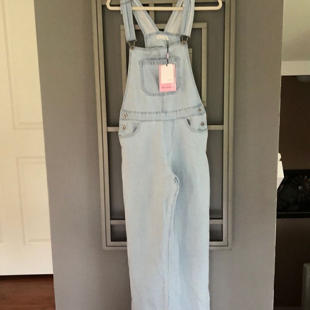 NWT Avec Les filles  Light wash overalls, denim size 30